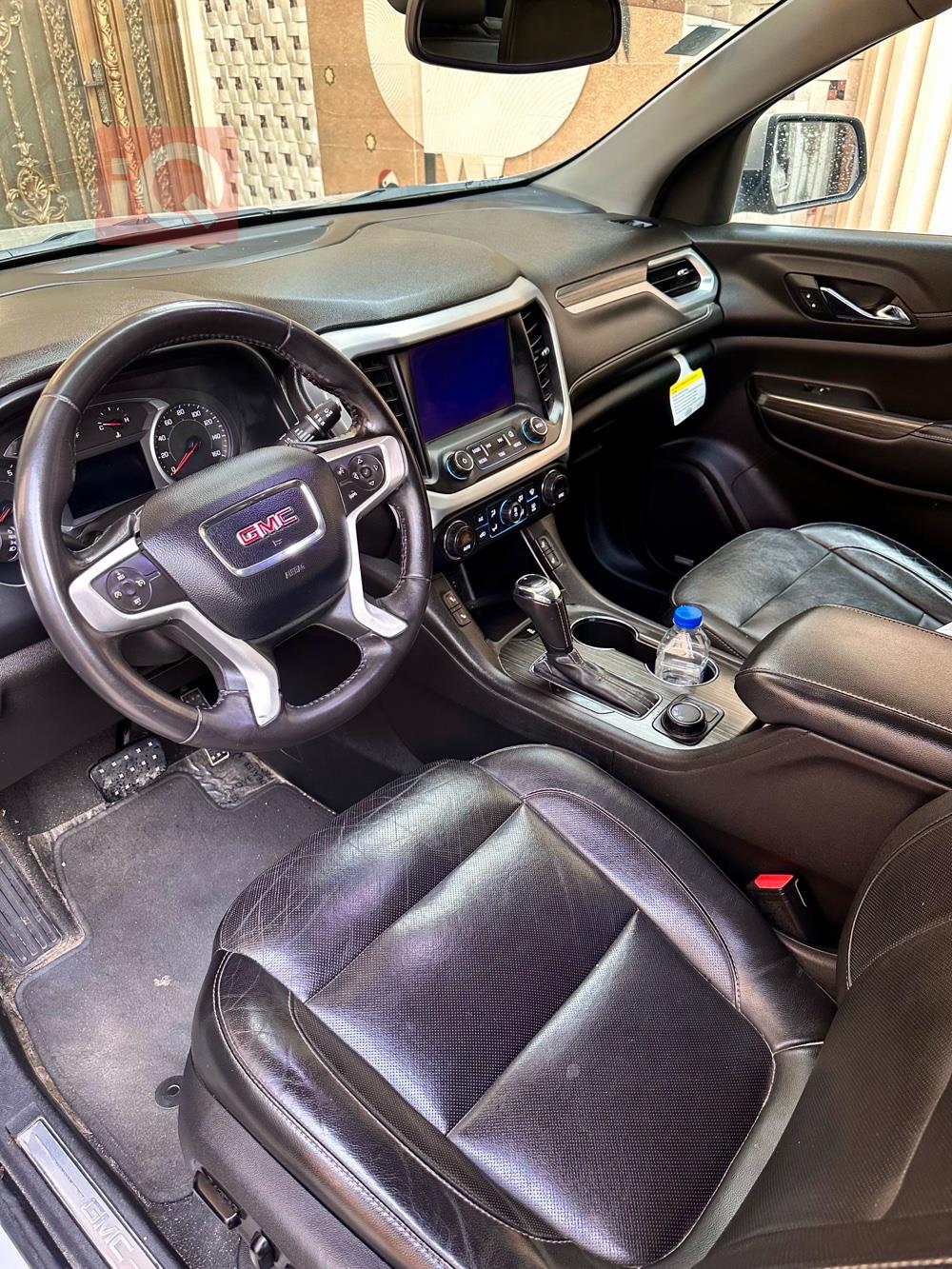 GMC Acadia